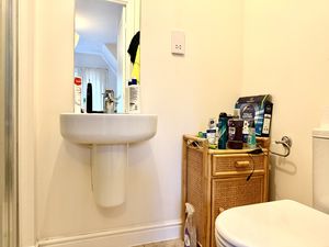 En-Suite- click for photo gallery